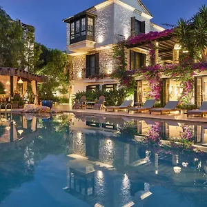 Port Ladera - Adult Only Hotel